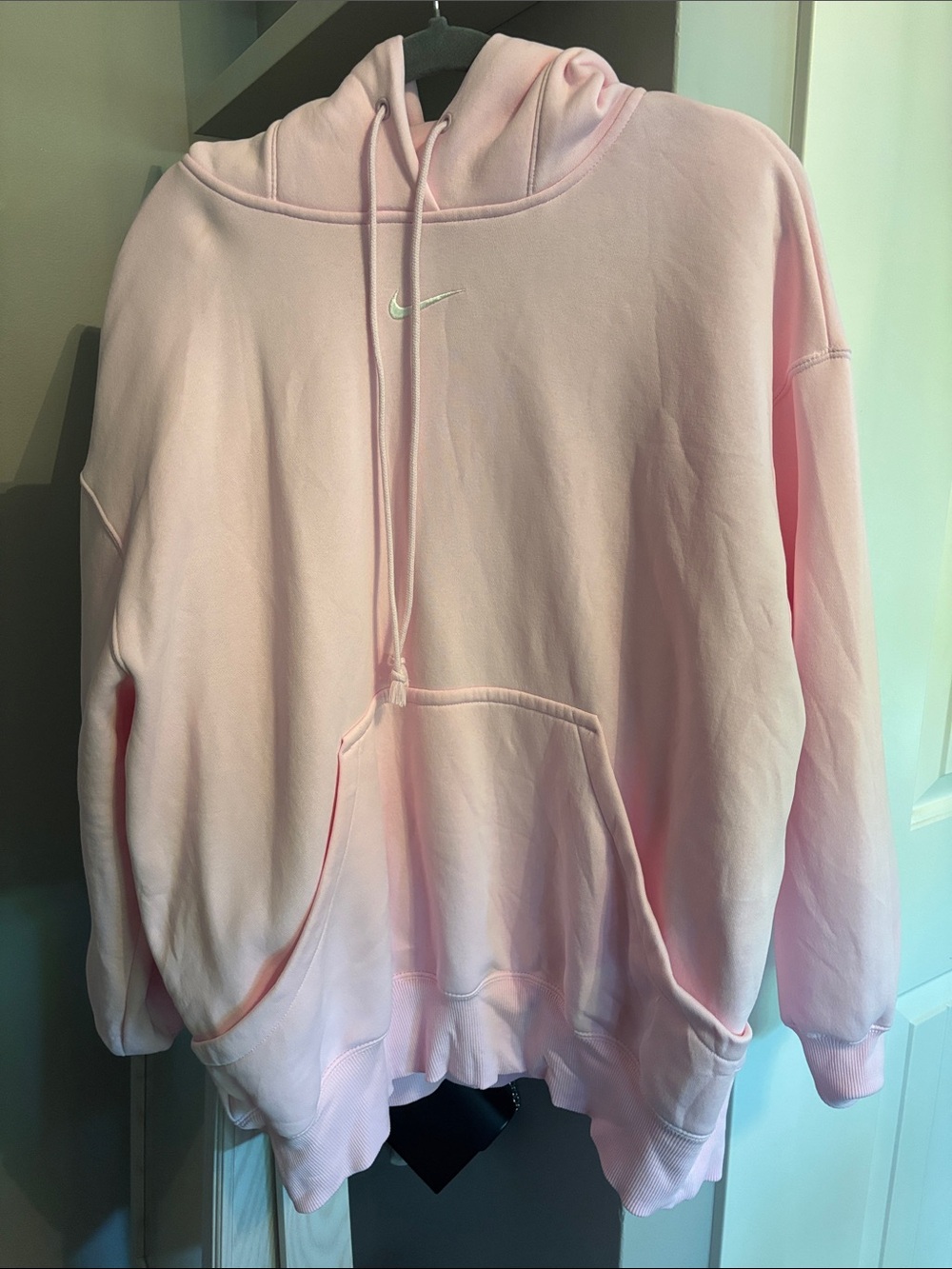 Nike Light Pink Women's Pullover Hoodie with Small Swoosh